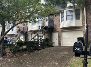246 Woodcastle Dr, Florence, AL 35630