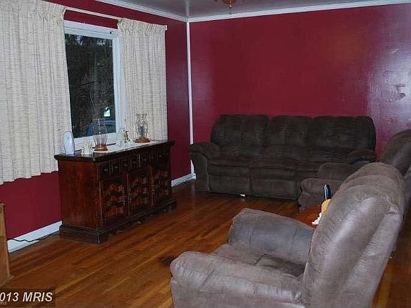 3rd image of 1115 Shady Side Ct