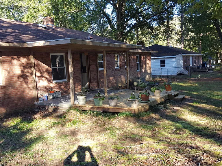 2412 Slay Dr — Photo 4
