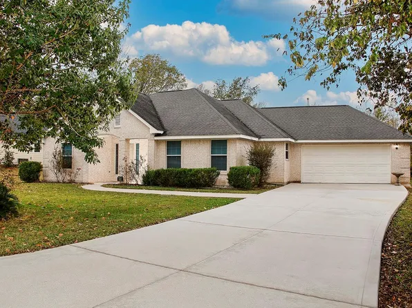 12121 N Ridgeway Dr, Willis, TX 77318