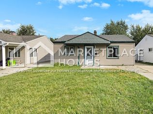28342 Rosemont St, Roseville, MI 48066