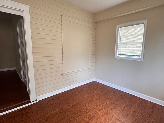4th image of 3224 E 5th Ave #1