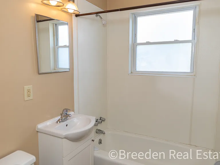 239 Maple St #301-A — Photo 11