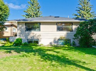 3114 39th St SW, Calgary, AB T3E3J1