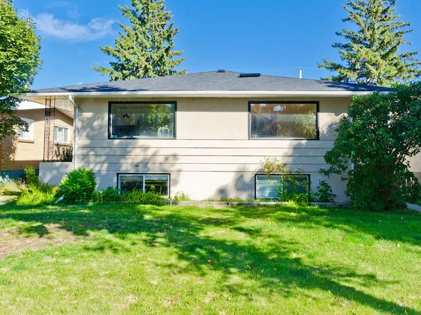 3114 39th St SW, Calgary, AB T3E 3J1