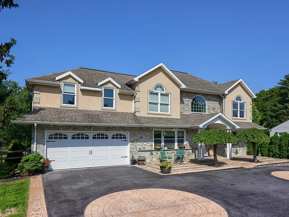 52 Greenfield Rd