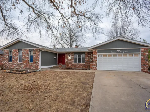 1925 SW Arrowhead Rd, Topeka, KS 66604