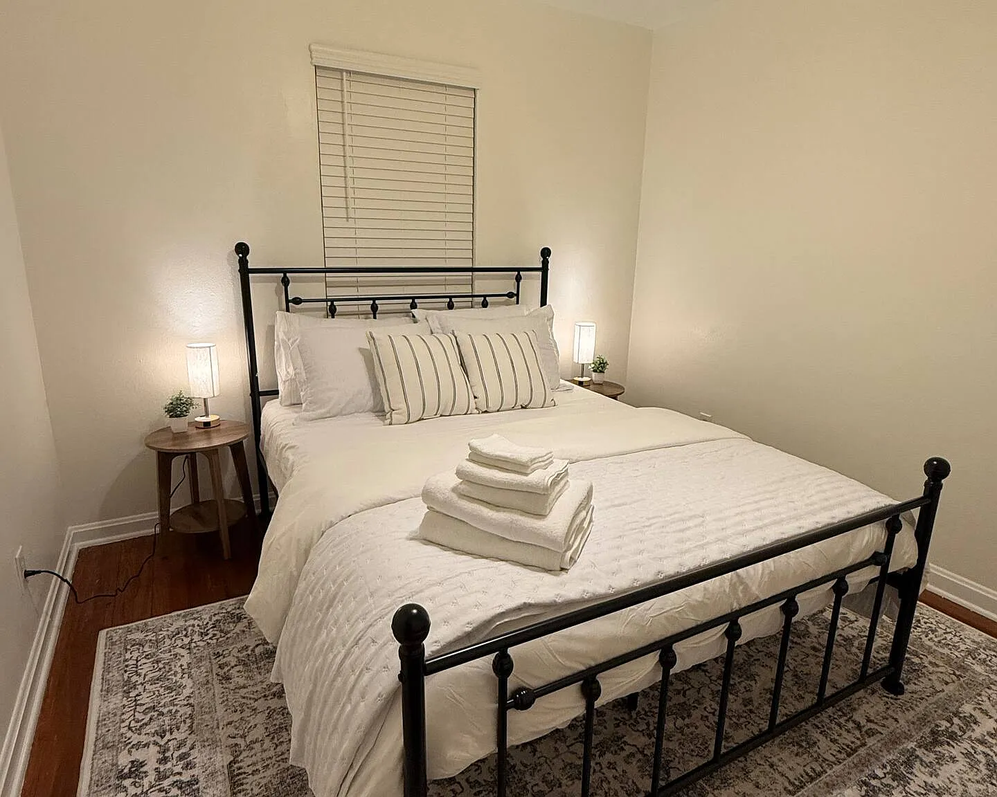 3 bed, 1008 sqft, $2,200 — Photo 4