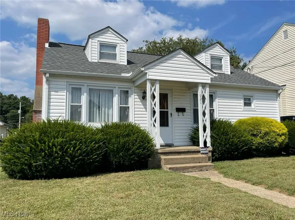 921 Lindbergh Ave, Zanesville, OH 43701