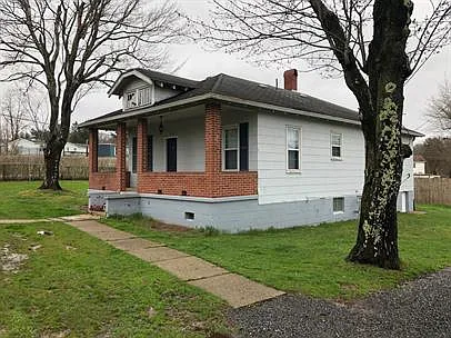 176 Davis St Photo 1