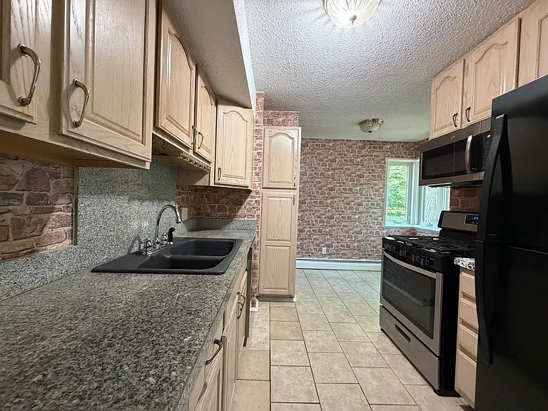 7 Staunton Ct #G — Photo 13