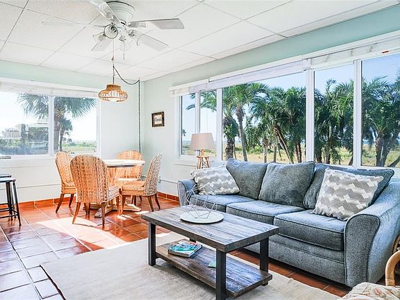 4th image of 11730 Gulf Blvd #27