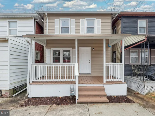 706 Jessop Pl, York, PA 17401