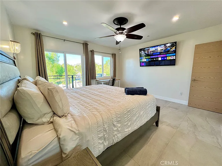 23443 Balmoral Ln — Photo 67