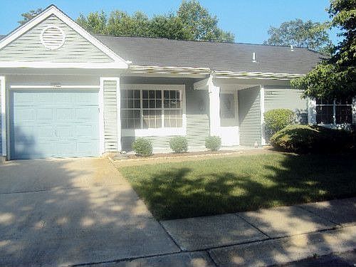 1st image of 1025B Thornbury Ln