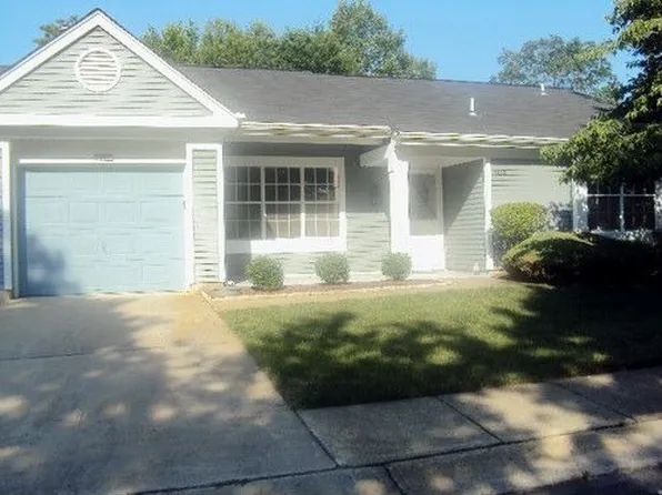 1025B Thornbury Ln, Manchester, NJ 08759