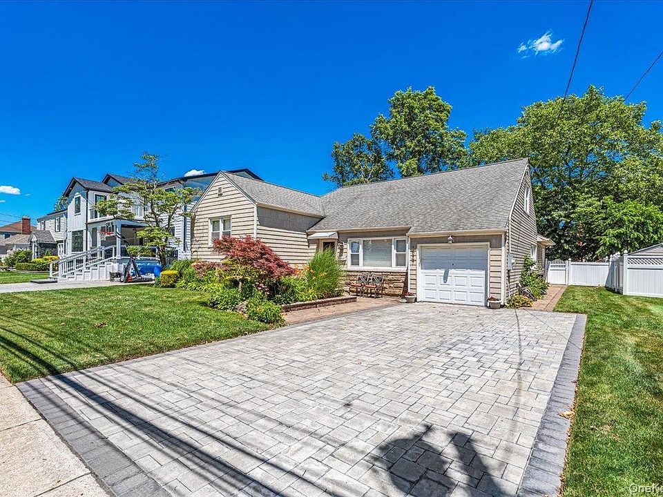 1st image of 3247 Skillman Avenue