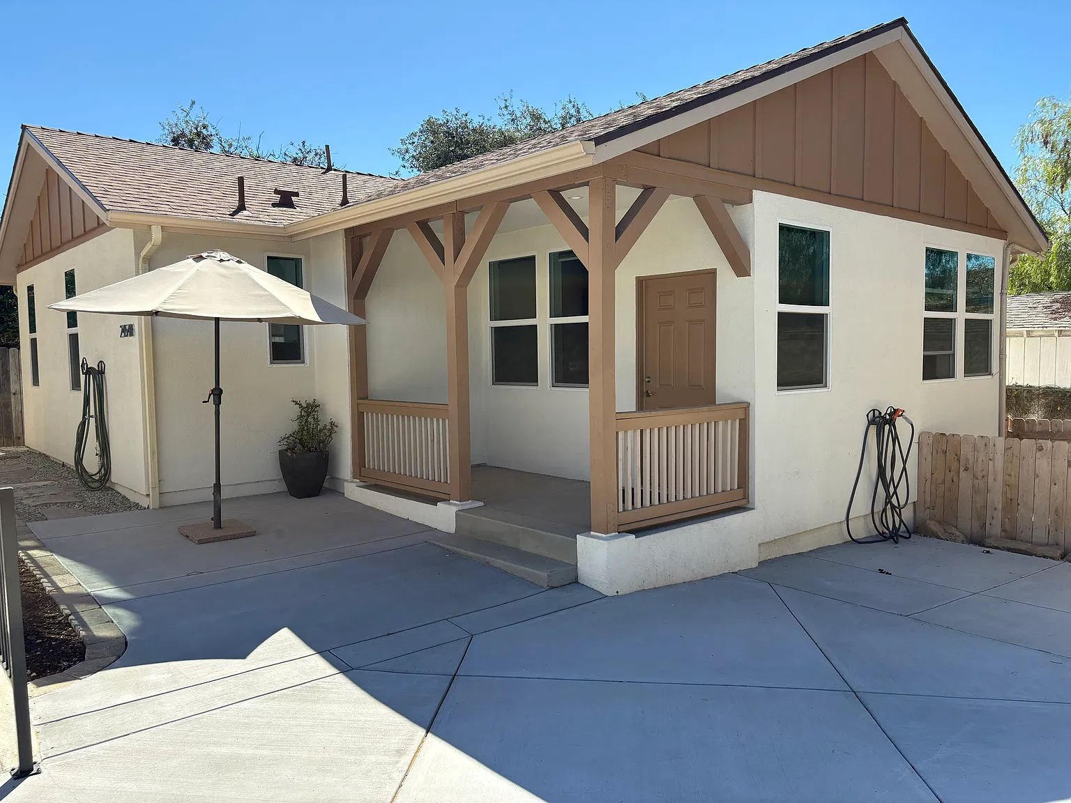2 bed, 940 sqft, $3,100 — Photo 4