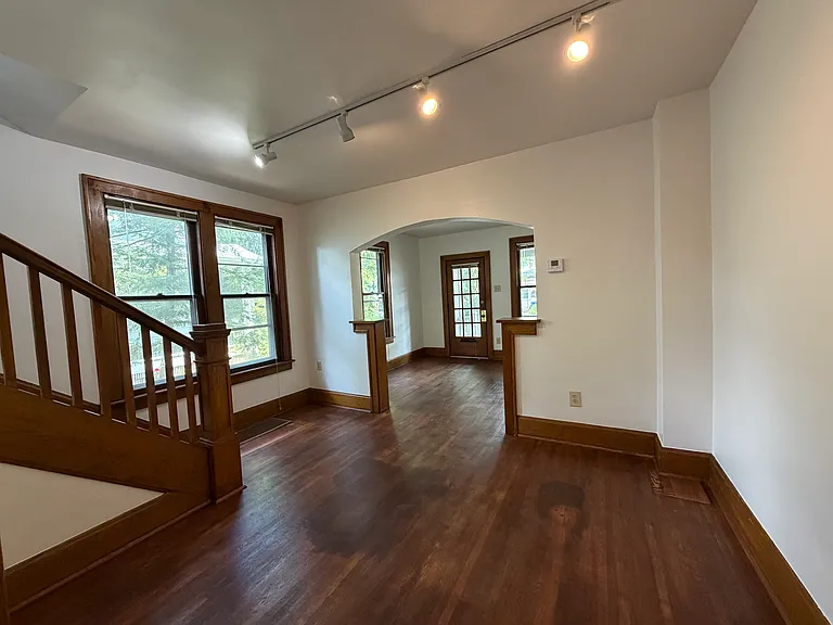 789 Ebner St — Photo 7