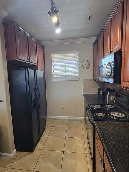914 Charo Pkwy #123 — Photo 8
