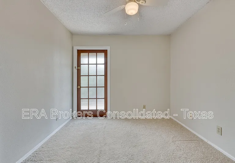 4119 Medical Dr #304F — Photo 8