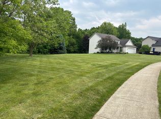 1353 Morning Mist Dr, Howell, MI 48843