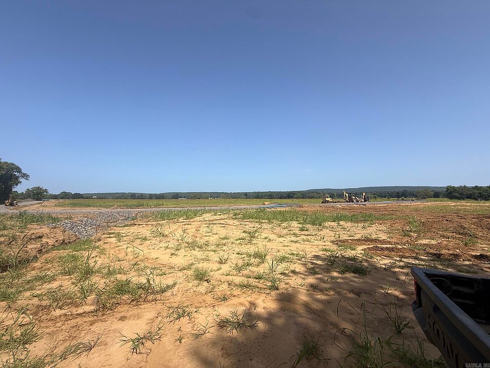 1st image of 33 River Ln