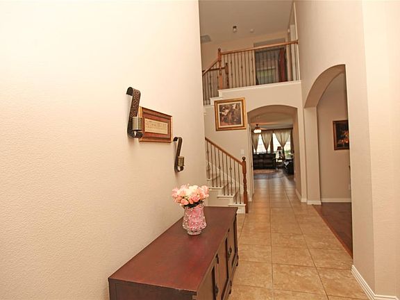 2nd image of 2703 Independence Dr