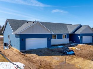 1672 Squirrel Way, New Richmond, WI 54017