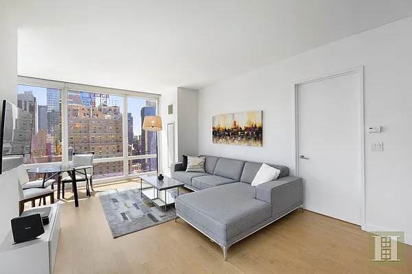 Rented by Halstead Real Estate | media 21