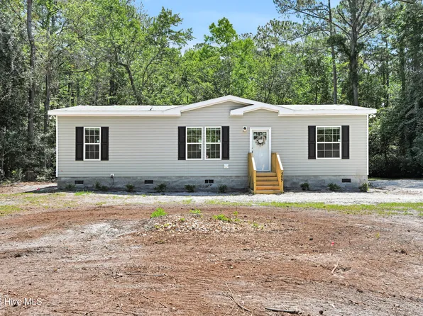 409 Pond View Circle, Hampstead, NC 28443