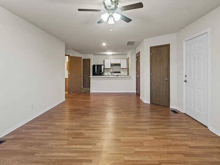 2213 Rockwood Dr — Photo 61