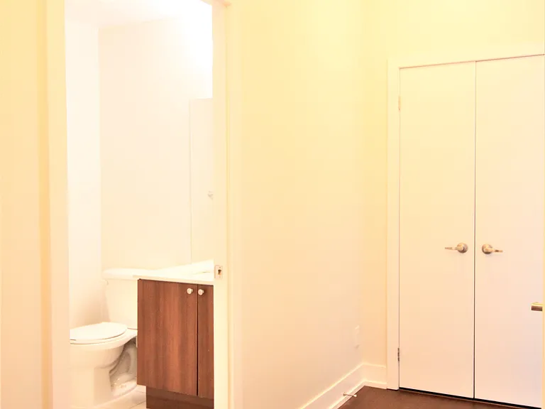 7 Kenaston Gdns #507 — Photo 16