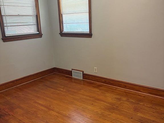 5th image of 170 Franklin Ct