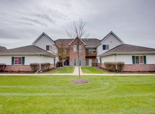 4786 S Forest Point Blvd, New Berlin, WI 53151
