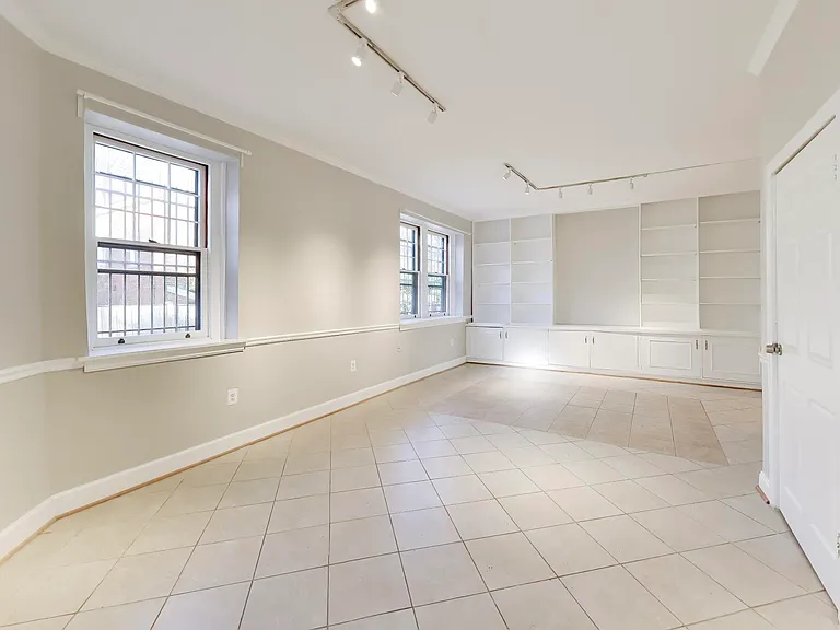 3014 Dent Pl NW #4E — Photo 7