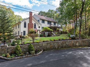 14 Glen Rd, Ridgefield, CT 06877