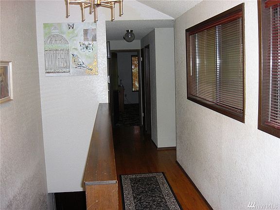 5th image of 2025 114th Ave NE