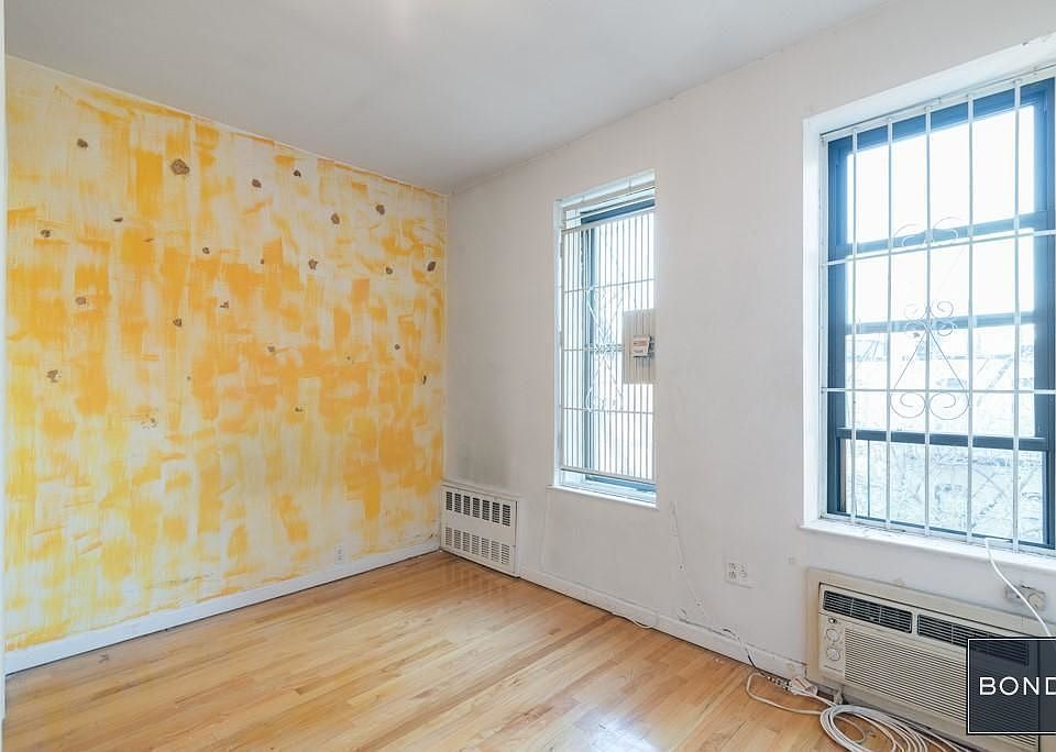 2nd image of 335 E 92nd St APT 4B