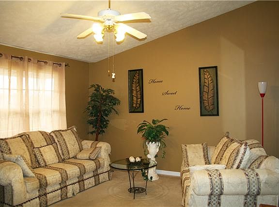5th image of 102 Josephine Dr