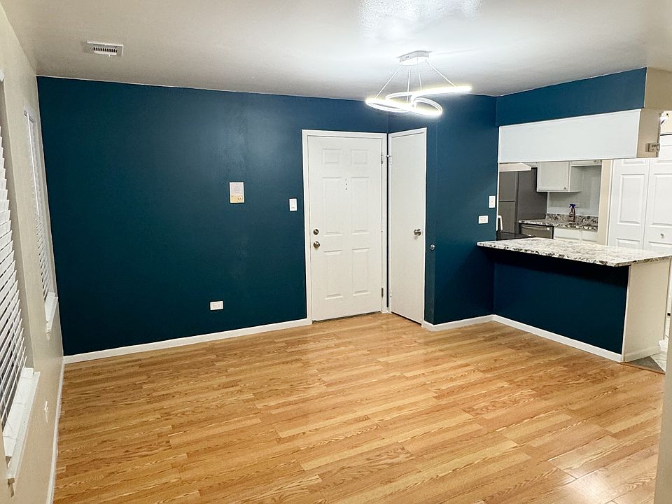 1st image of 1417 E Wyndham Cir