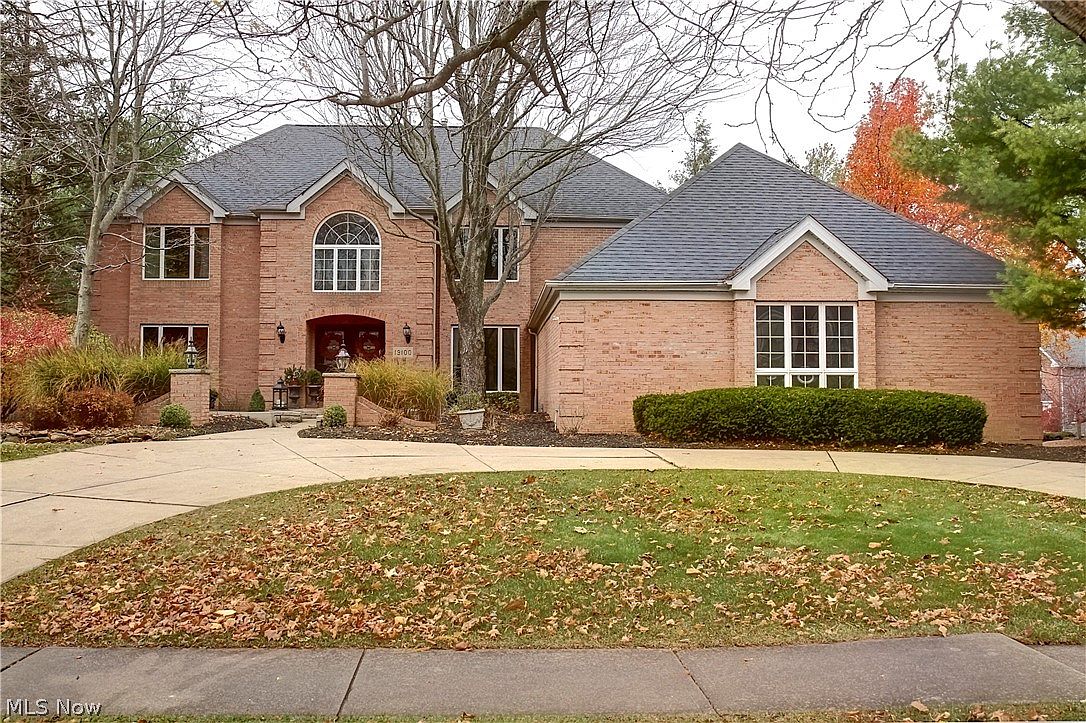 19100 Saratoga Trl, Strongsville, OH 44136 Zillow