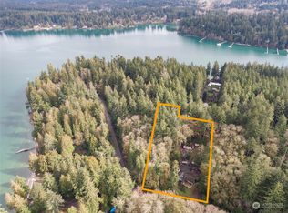 11986 Arrow Point Dr NE, Bainbridge Island, WA 98110