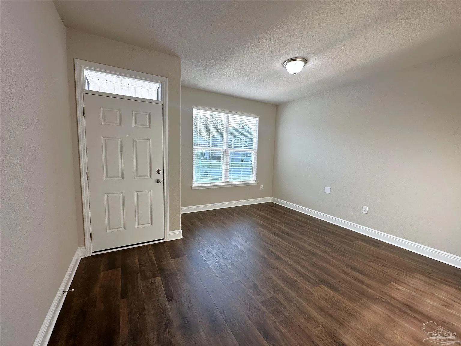 4 bed, 1752 sqft, $2,050 — Photo 3