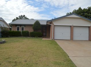1709 Gale, Moore, OK 73160