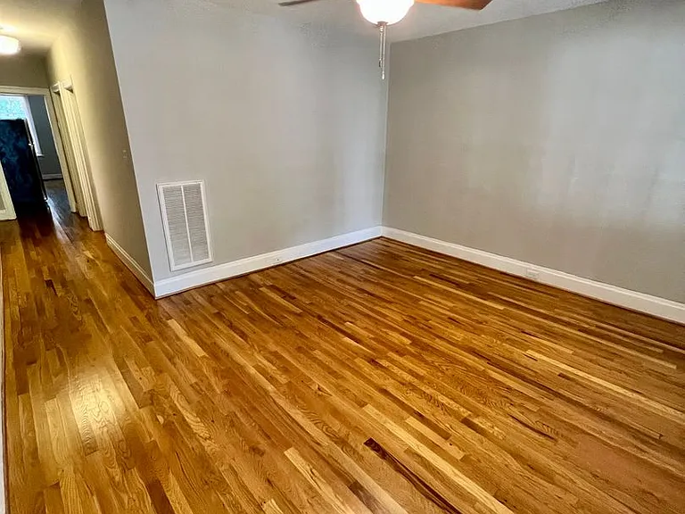 3020 Park Ave — Photo 2