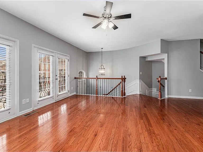 2784 Loftview Sq — Photo 10