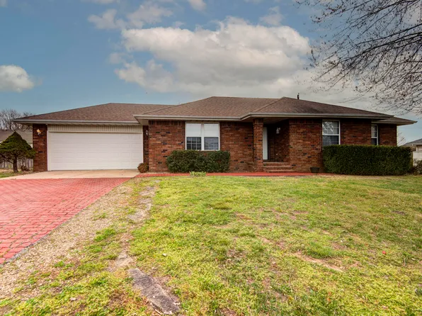 560 South Avenue, Sparta, MO 65753