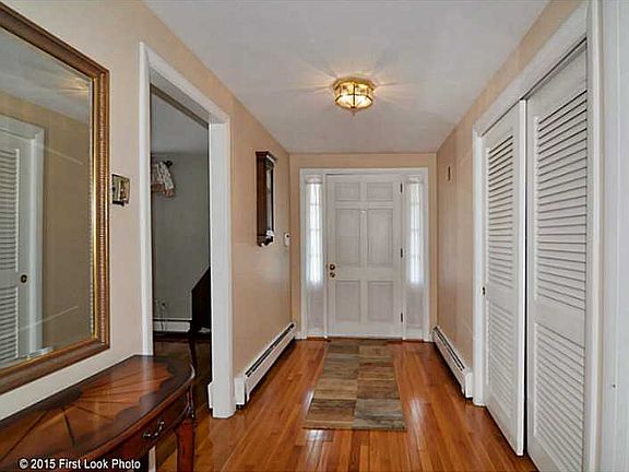 2nd image of 350 Kent Dr