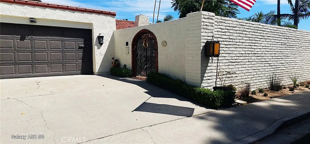1 bed, 400 sqft, $1,600 — Photo 3